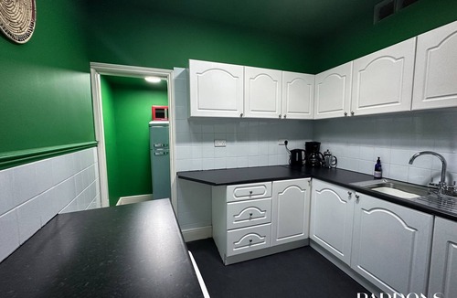 Tavistock Apartment | Impressive 3 bedroom apartment, Tavistock, Devon