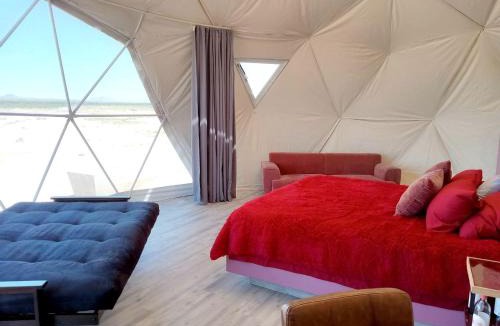 Willcox House | Impressive Dome with Great Panoramic Desert Views in Willcox, Arizona