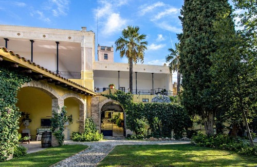 Banyeres del Penedes Villa | Impressive and Idyllic mansion for up to 40 people!