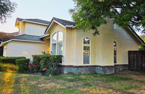 Union City House | Impressive Exec. Luxury Home. Pool & SPA. Beautiful, Clean, Spacious, Convenient