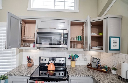 Seguin Cabin | Impressive Tiny House with River Access and Fire Pit in Seguin, Texas