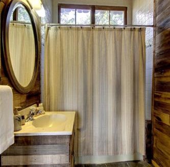 New Braunfels House | Impressive Tree House near the Guadalupe River in New Braunfels, Texas