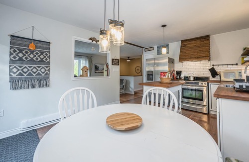 South Bruce Peninsula Cottage | IMPROVED: Serene Cottage Near Kite-Surfing Beach
