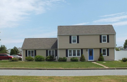 Eastward Look House | In 2026, Only 3 Weeks Avail-Spacious 5-bdrm Private Backyard, Free Beach Parking