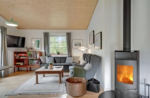 Tranum House | In a beautiful and quiet vacation area lies this lovely cottage.