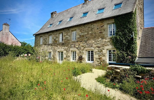 Treguier House | In a former Presbytery, elegance and charm. between land and sea. PMR housing