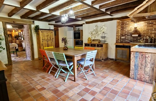 Chanzeaux House | In a former water mill, riverside 8p. gite with Spa* 30min from Angers
