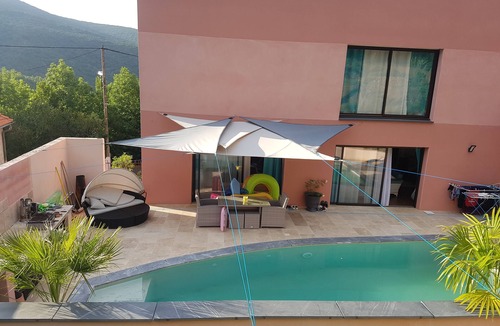 Calmeilles Villa | In a peaceful green setting oxygenate yourself in this prestigious villa