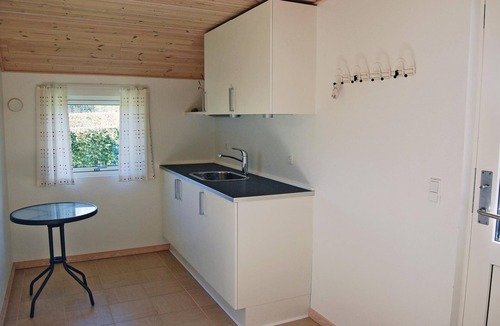 Kongsnæs House | In a quiet environment near Kongsnæs, close to Stubbekøbing, lies this vacation home.