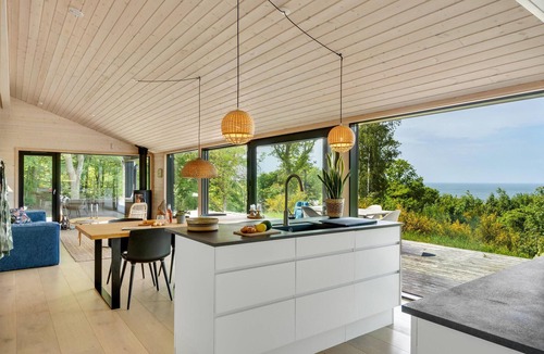 Hoeve Strand House | In a quiet location, close to the beach welcomes you this cozy cottage.
