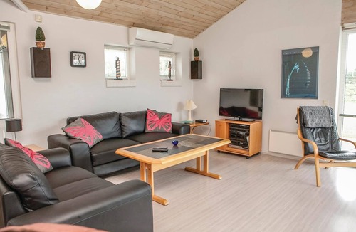 Lonstrup House | In a quiet vacation area near Lønstrup, this stone vacation home awaits you on a natural plot with p