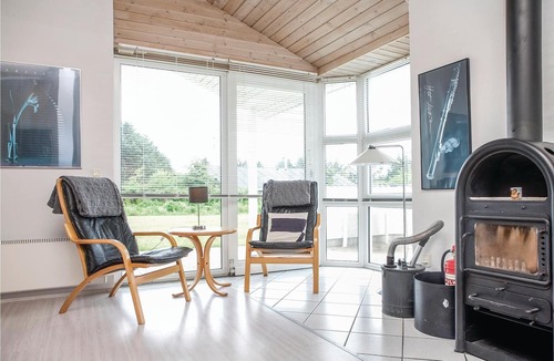 Lonstrup House | In a quiet vacation area near Lønstrup, this stone vacation home awaits you on a natural plot with p