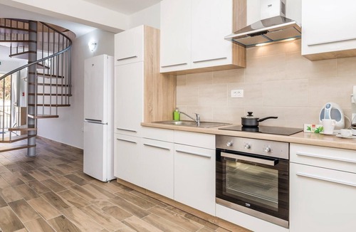 Opatija Apartment | In a small village above I.