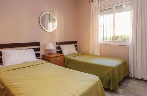 El Faro Apartment | In a well-maintained residential complex with community pool in Mijas Costa you will find this beaut