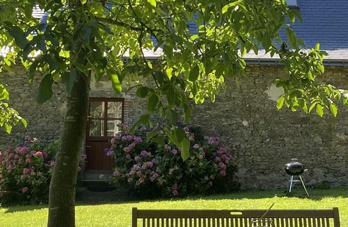 La Ferriere-de-Flee House | In Anjou, gîte in the castle grounds, with garden and heated swimming pool.