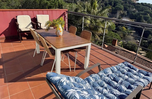 Cabrils Apartment | In Cabrils (Barcelona at 20 km). Apartment with sea view, pool and very quiet