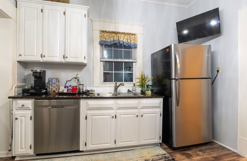East Durham House | In City, Airy Cheerful Bungalow, Homey with a Fire Pit and enclosed yard.