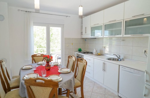 Grubine House | in der Nähe des Meeres und des Sees by Interhome