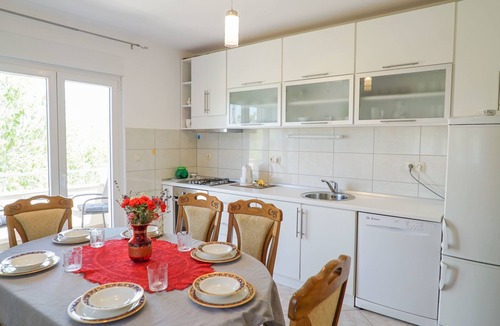 Grubine House | in der Nähe des Meeres und des Sees by Interhome