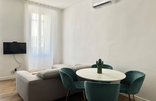 Blancarde Apartment | In front of Tramway, refurbished T2 apartment