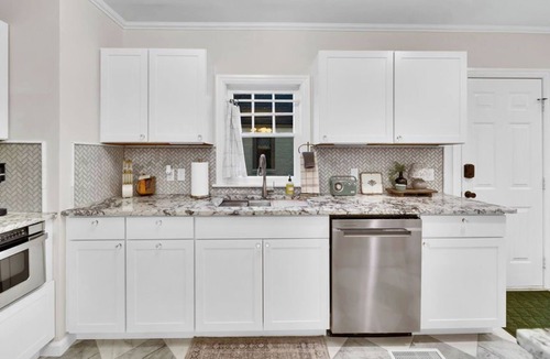 Cherry Street House | In-ground pool, hot tub, fire pit, massage room!