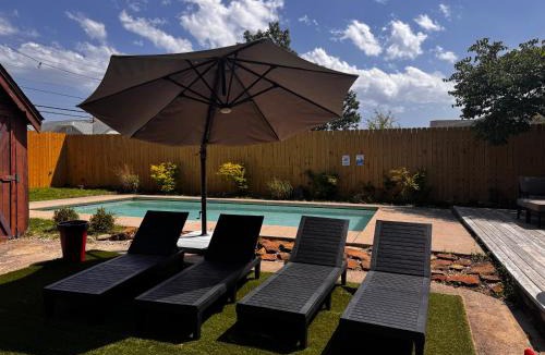 Cherry Street House | In-ground pool, hot tub, fire pit, massage room!