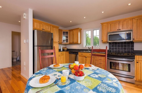 Isle aux Coudres House | In harmony with the St-Lawrence River
