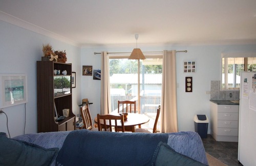 Manyana House | In Holiday Mode