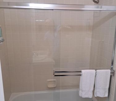 Roseville Apartment | In Law Unit, 2 bedroom Suite