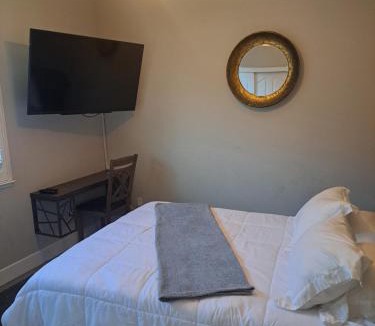 Roseville Apartment | In Law Unit, 2 bedroom Suite