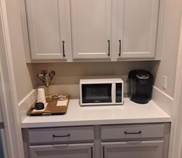 Roseville Apartment | In Law Unit, 2 bedroom Suite