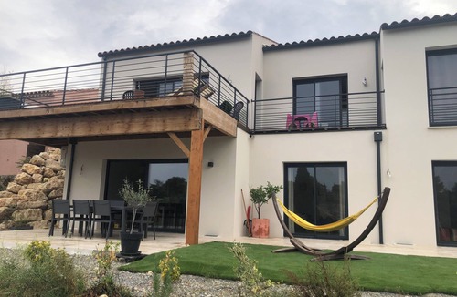 Leucate House | In Leucate village, accommodation 100 m2 sea view in garrigue.