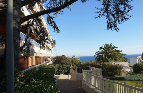 Fabron Apartment | In luxury residence, studio 32 m2, large swimming pool, tennis, club house, children's games