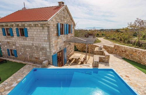 Novalja House | in Novalja mit Privatem Pool by Interhome
