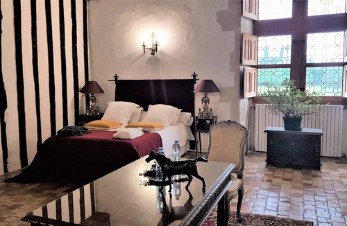 Roeze-sur-Sarthe House | In property - Large Room "en suite" - 50m2