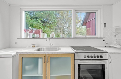 Mosevra House | In quiet surroundings near the Ho Bay lies this cozy cottage.