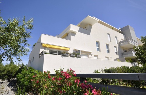 Sete Apartment | In Sète district VILLEROY Seaside 100 m beach Lido T2 54 m² air-conditioned