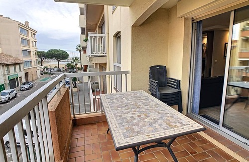 Sainte-Maxime City Centre Apartment | In the City and near the beach