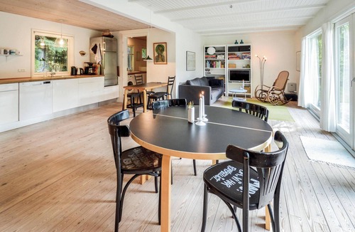 Strøby Ladeplads House | In the first row by the water lies this exceptionally cozy cottage at Strøby Ladeplads.
