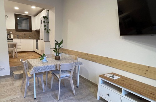 Riudaura House | In the Garrotxa, in the middle of the nature and close to enticing places.