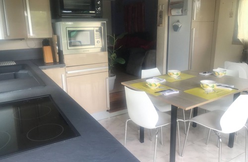 Villette-sur-Ain Apartment | In the heart of the Ain region, air-conditioned apartment for 4, sheltered, heated swimming pool.