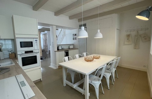 Ars-en-Re House | In the heart of Ars en Ré, 3 minutes by bike from the beach, magnificent family home!