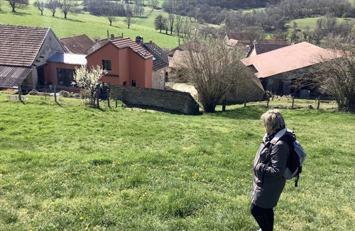 Frolois House | In the heart of Burgundy, in a quiet location, pretty renovated farmhouse for 8 people.