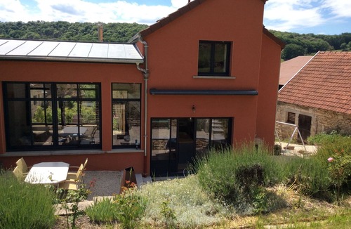 Frolois House | In the heart of Burgundy, in a quiet location, pretty renovated farmhouse for 8 people.