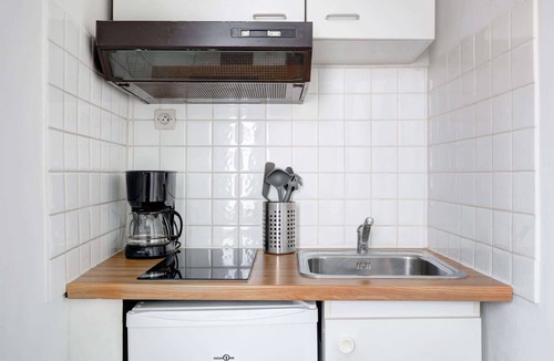 Arsenal Apartment | In the Heart of Le Marais - Cosy Studio for 4