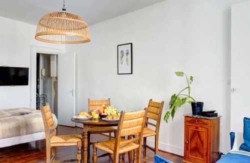 Arsenal Apartment | In the Heart of Le Marais - Cosy Studio for 4
