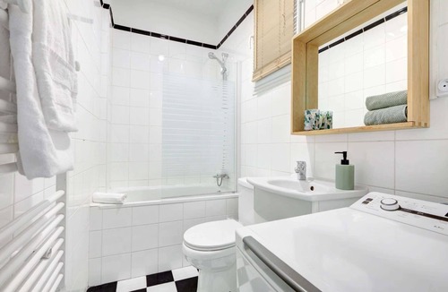 Arsenal Apartment | In the Heart of Le Marais - Cosy Studio for 4