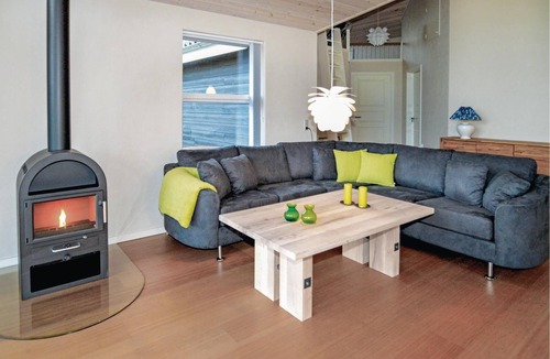 Sønder Ydby House | In the house a lot of emphasis is placed on activities.
