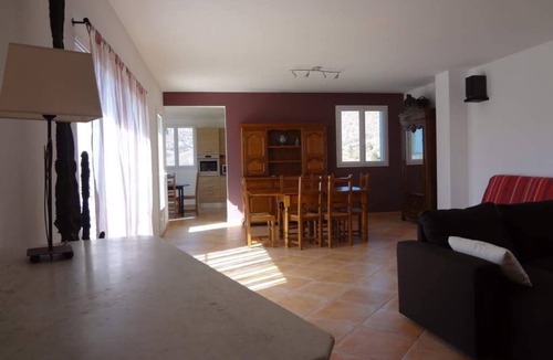 Lardiers Apartment | In the land of lavender, at the foot of the Lure mountain
