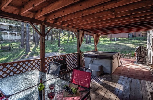 Ruidoso Cabin | In the Pines by Ruidoso Vacation Rentals